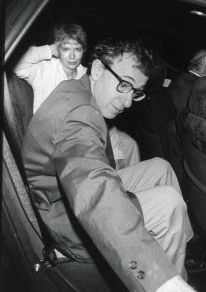 Woody Allen, Mia Farrow 1992 NYC.jpg